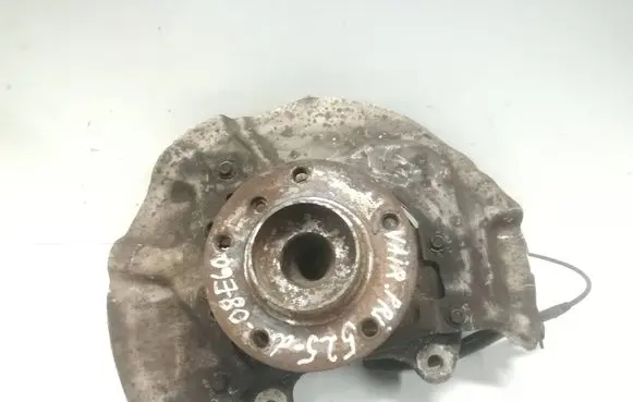 BMW 5 E60 E61 Front wheel hub