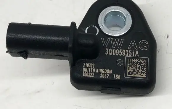 Volkswagen PASSAT B8 Airbag deployment crash/impact sensor 3Q0959351A