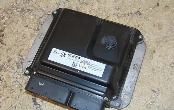 Subaru Legacy Engine control unit/module 22611AP840 2758009842