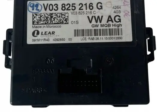 Audi A3 S3 8V Gateway control module V03825216G