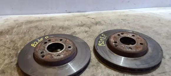 Mercedes-Benz C W203 Front brake disc