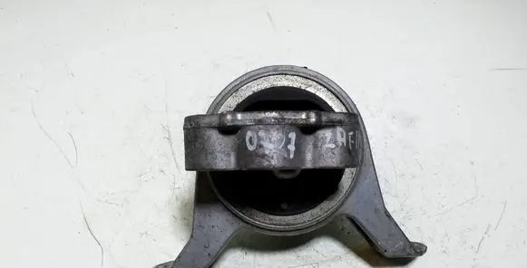 Opel Zafira B Engine mount bracket 21037121
