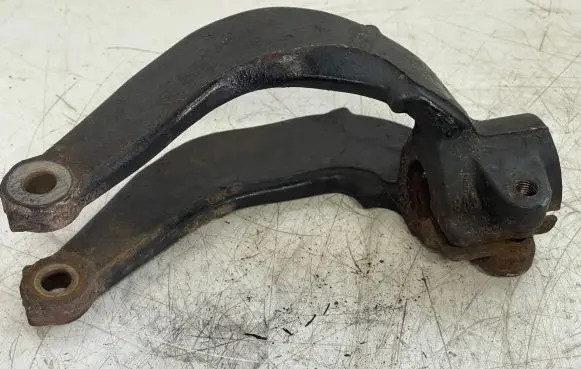 BMW X6 E71 Lower shock absorber bracket 