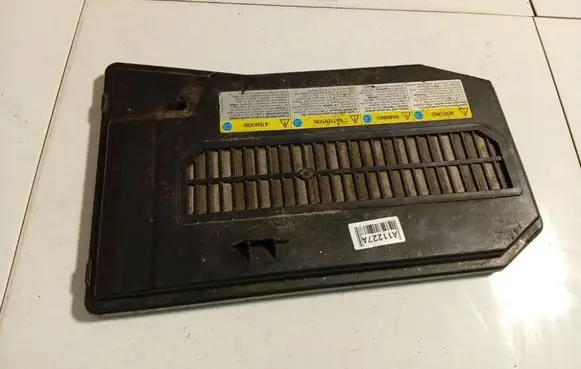 Audi Q7 4L Battery box tray cover/lid 7L0864643B