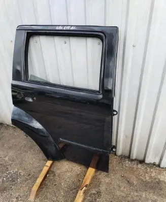 Dodge Nitro Rear door