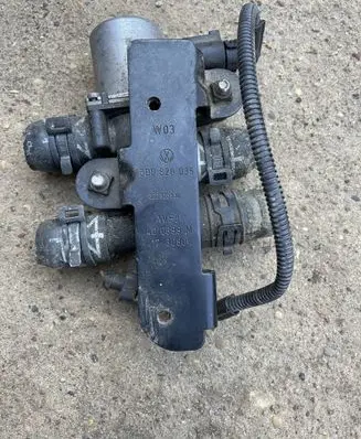 Volkswagen Phaeton Coolant heater control valve 3D082035