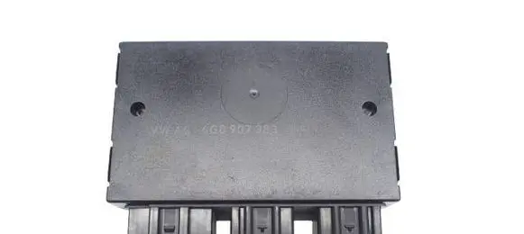 Audi A7 S7 4G Tow bar trailer control unit/module 4G8907383