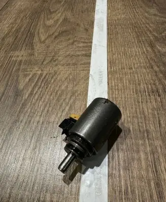 Mercedes-Benz E W211 Turbo solenoid valve a1402770435