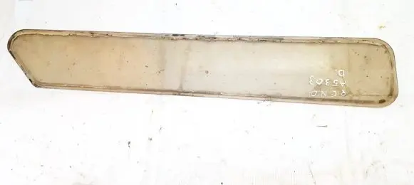Renault Trafic I Rear side window