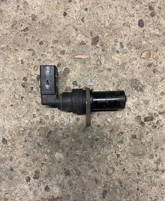 BMW 5 E39 Crankshaft position sensor 2247926 1362