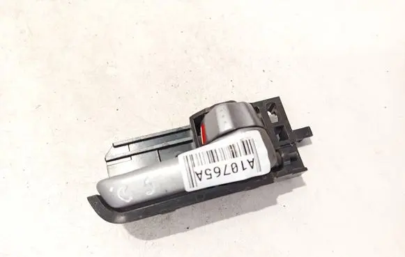Suzuki Swift I Rear door interior handle