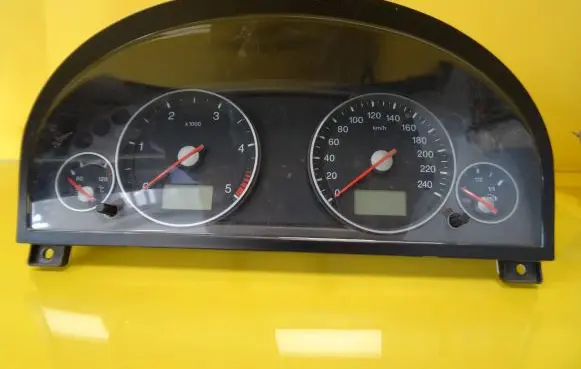 Ford Mondeo Mk III Speedometer (instrument cluster) 3S7T10849JD