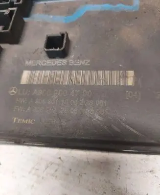 Mercedes-Benz Sprinter W906 SAM control unit A9069004700 A9069011500