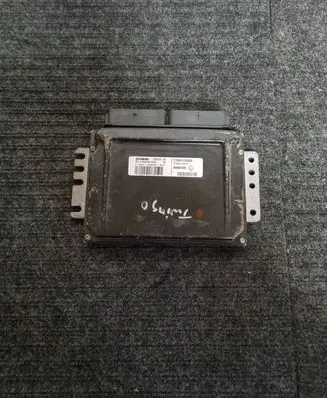 Renault Twingo I Engine control unit/module 7700115205 7700110471 S110030102