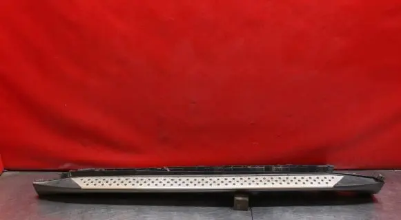 BMW X5 E70 Front sill (body part) 