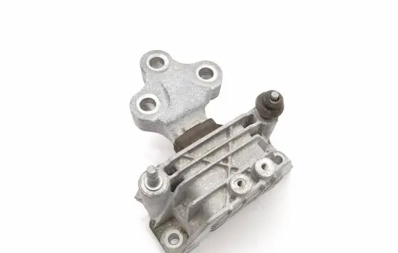 Chrysler Pacifica Gearbox mount P68224742AD 68224742AD D005125920