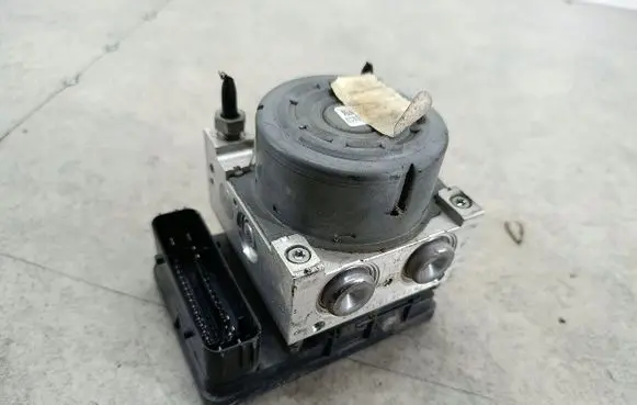 Ford Focus ABS Pump 