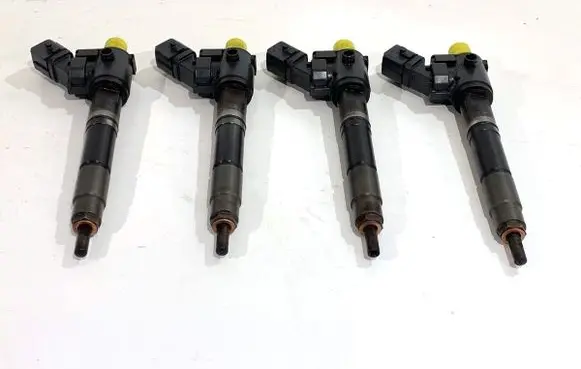 Volvo V40 Fuel injectors set 31336878