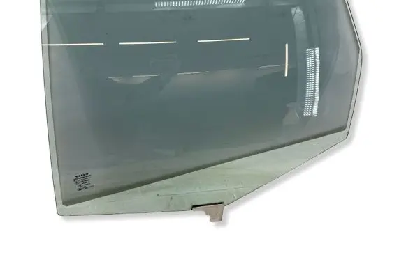 Volvo XC60 Rear door window glass 43R00043
