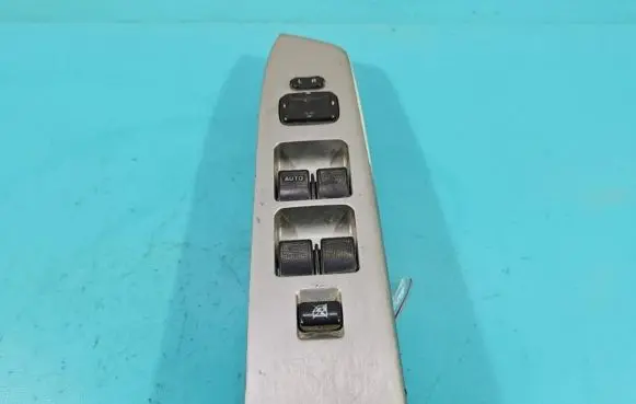 Ford Ranger Electric window control switch C8H-D204-OMT IMPRK1396198