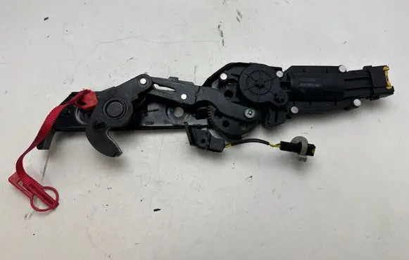 Audi A3 S3 8V Convertible roof lock/latch 8V7825825
