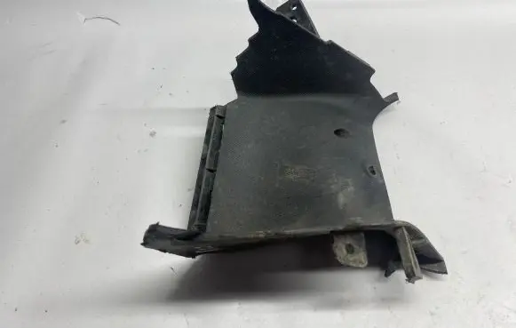 Chevrolet Camaro Intercooler air guide/duct channel 84446525