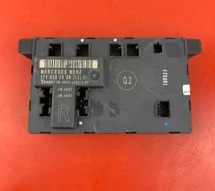 Mercedes-Benz SLK R171 Door control unit/module 1718207026