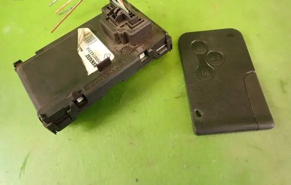 Renault Megane II Ignition lock 8200074331A