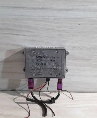 Audi A6 S6 C5 4B Antenna control unit 8E0035456B 09103112