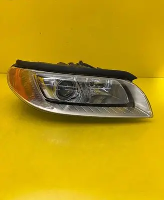 Volvo XC70 Headlight/headlamp 31353533