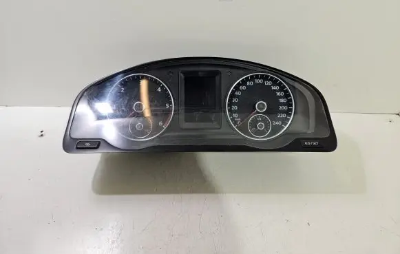Volkswagen Transporter - Caravelle T5 Speedometer (instrument cluster) 7E0920