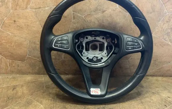 Mercedes-Benz C W205 Steering wheel A0004604903