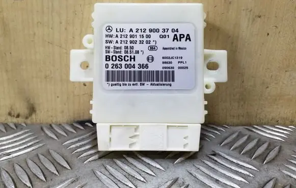 Mercedes-Benz E W212 Parking PDC control unit/module A2129003704 0263004366