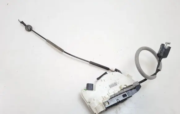 Volkswagen Amarok Rear door lock 5N0839016D
