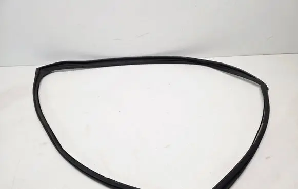 Nissan Qashqai J12 Rubber seal front door window/glass 803306UA0A