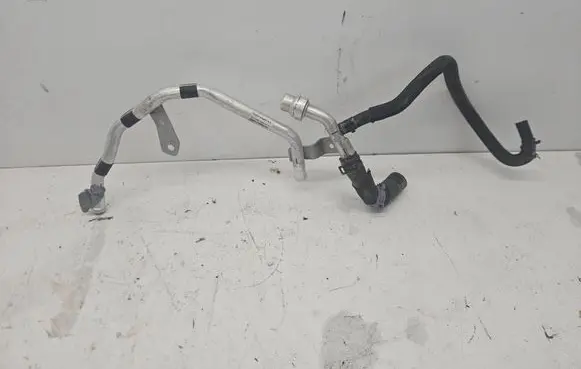 Audi Q7 4M Engine coolant pipe/hose 4M0145637F