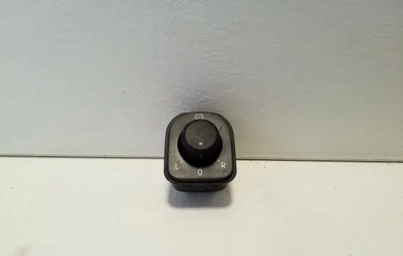Volkswagen Amarok Wing mirror switch 2H0959565