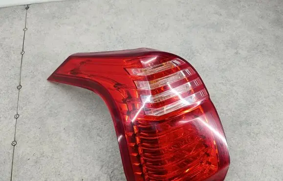 Peugeot 5008 Rear/tail lights 