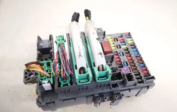 Honda Civic IX Fuse box set tv0g250 tv0-g250