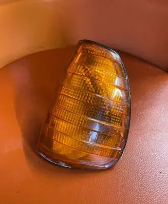 Mercedes-Benz E W123 Front fender indicator light 32739R6 A123880