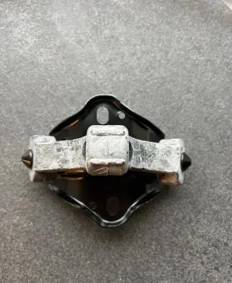 Volkswagen Golf IV Muffler mount bracket/holder 1J0253144 T82803G21