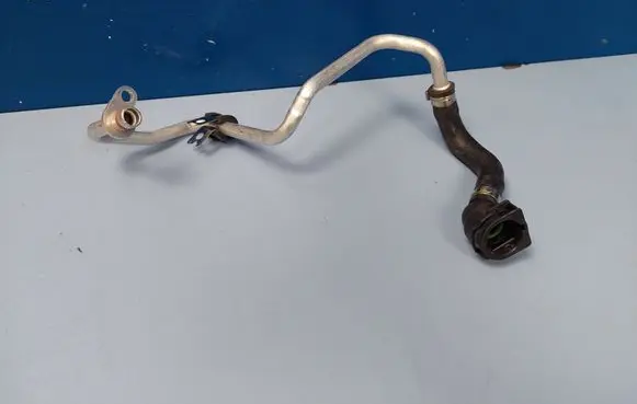 BMW 1 F20 F21 Coolant pipe/hose 11537643226