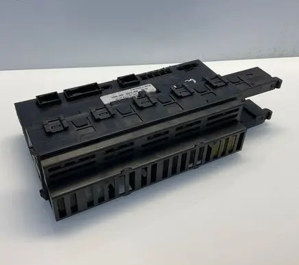 Mercedes-Benz E W211 SAM control unit 2115453501 5DK00804731 A2115453501