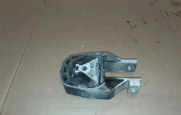 Ford Grand C-MAX Gearbox mount P112D