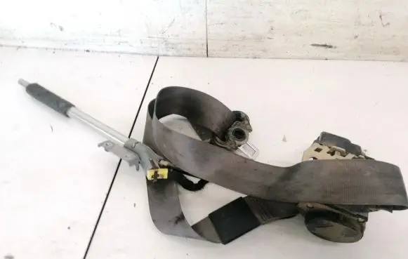 Audi A8 S8 D2 4D Front seatbelt 4D0857706