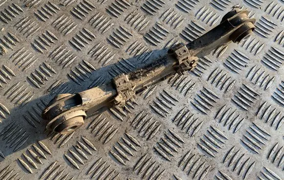 Rear control arm