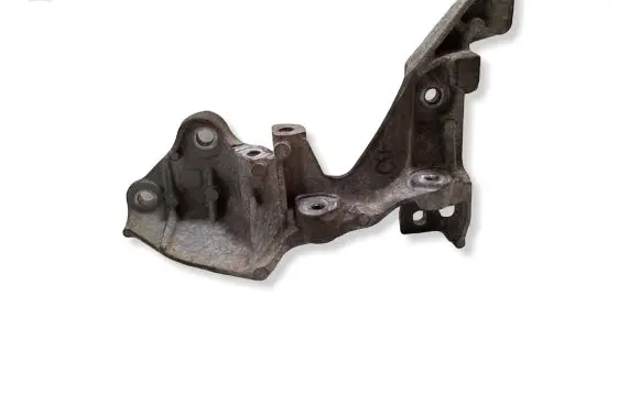 Mercedes-Benz Vito Viano W447 EGR valve cooler bracket A6261410040 147174072R