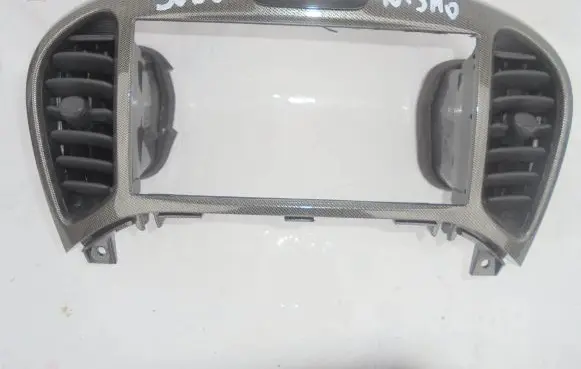 Nissan Juke I F15 Radio/GPS head unit trim 