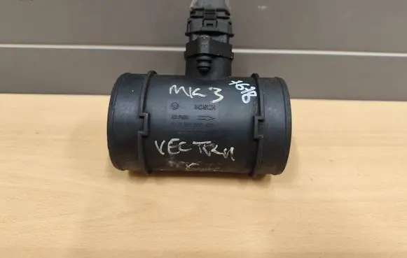 Opel Vectra A Mass air flow meter 0281002479 24437503