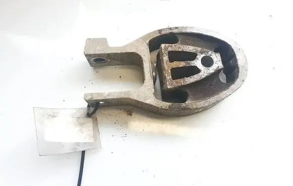 Ford Galaxy Engine mount bracket